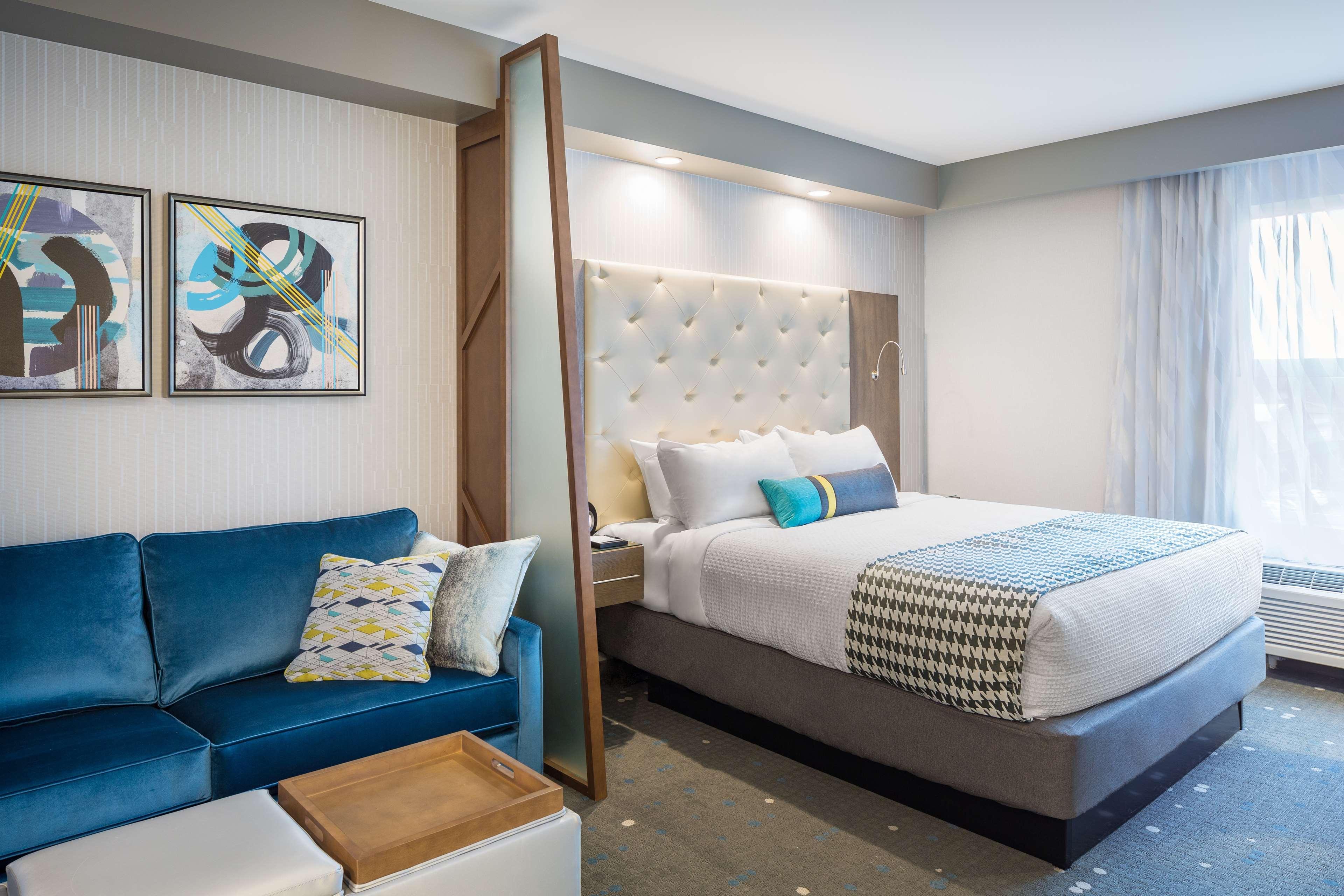 Best Western Premier Hotel At Fisher'S Landing Ванкувер Экстерьер фото