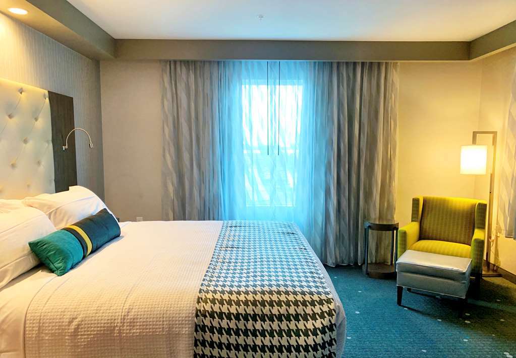 Best Western Premier Hotel At Fisher'S Landing Ванкувер Номер фото