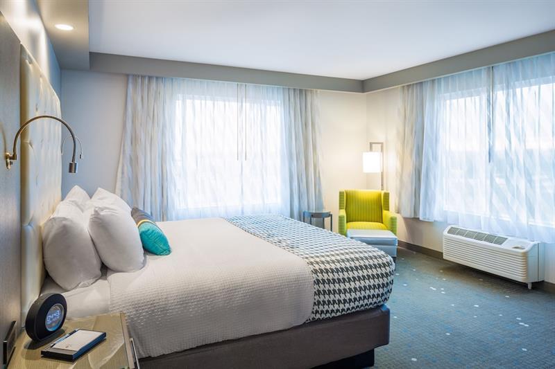 Best Western Premier Hotel At Fisher'S Landing Ванкувер Экстерьер фото